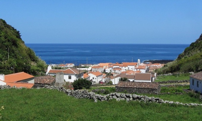 Lajes das Flores Cottage | Palheiro da Assomada - holiday apartment in Faja Grande