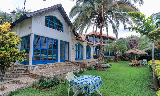 Gisenyi Hotel | Palm Garden Lodge
