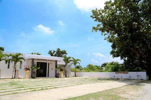 Miyara Villa | Palm Villa Ishigakijima igusa