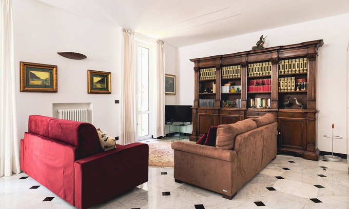 San Vincenzo Apartment | Palmaria suite, charming 1 bedroom apartment in delightful Genova with AC, WIFII