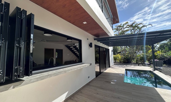 Javilla House | Palmera Azul: 2-bedroom house w/Pool, Wifi, AC in Playa San Miguel