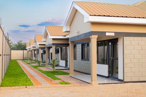 Lilongwe Cabin | Palms & Pebbles Lodge