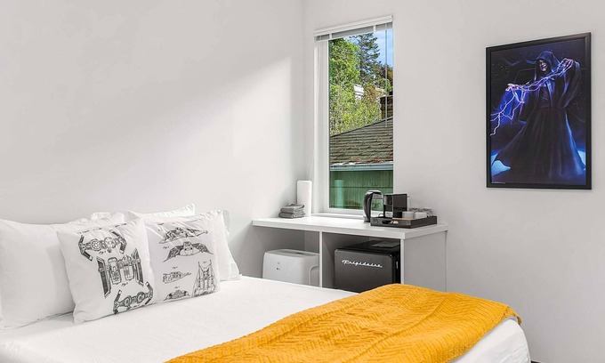 North Queen Anne Apartment | Palpatine Sith Lord Suite