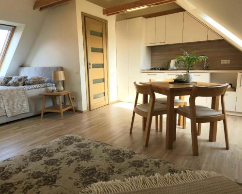 Preila Apartment | "Pamario mansarda" - Preiloje