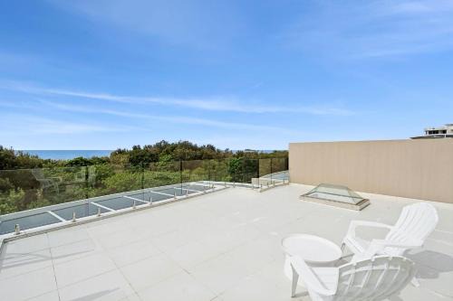 Marcoola House | Pandanus Beach House - Direct Beach Access