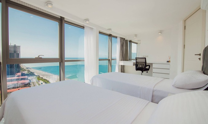 New Boulevard Apartment | Panorama Mountain and Sea view