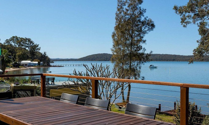 North Arm Cove House | Paradise - 54 Eastslopes Way