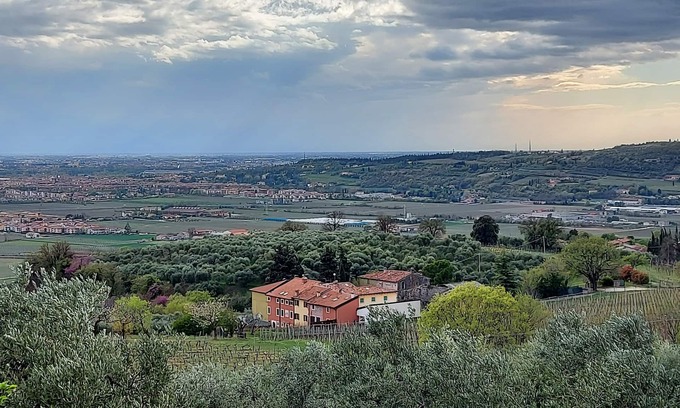 Nord-Est Apartment | Paradise among the hills of Verona CIN:IT023091C2DBV99YCY