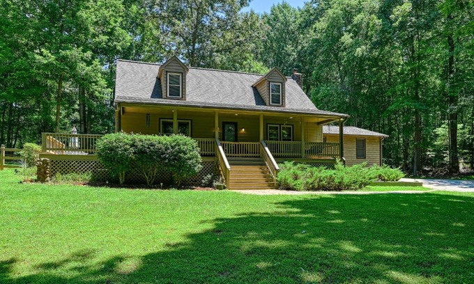 Bumpass House | Paradise Haven