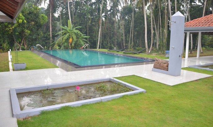 Andiambalama House | paradise near airport.