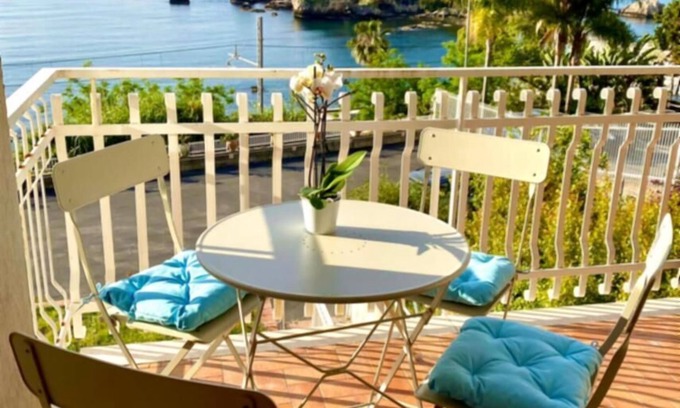Mazzaro Apartment | Paradisea Taormina Guillhome