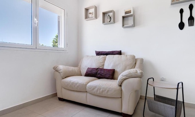 San Fernando House | Parigina