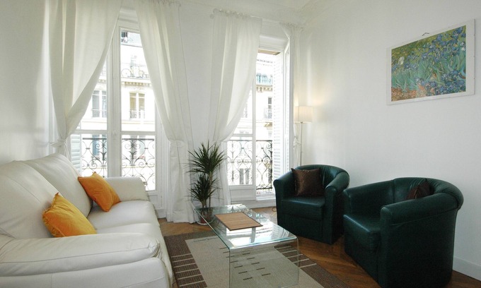 Vivienne Apartment | PARIS ON FOOT,TOURISTIC AREA .WITH LIFT , WIFI , AC