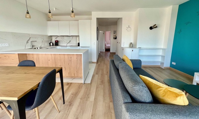 Montrouge Condo | Paris - Vue Tour Eiffel - Appartement Neuf et Moderne - Métro Ligne 4