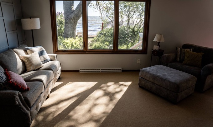 Park Point House | Park Point Sundrop Beach House Sleeps 10+