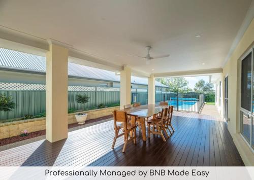 Dubbo House | Parkside Getaway - Pool, Family Entertainer