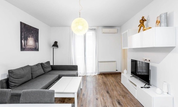 la Vila de Gracia Apartment | Paseo de Gracia Modern and cozy 3BD - 2BTh