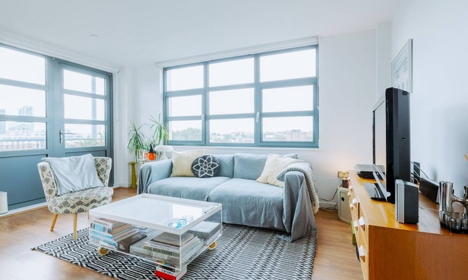 De Beauvoir Apartment | Pass the Keys| Central Location Flat near Old St and Dalston Overlooking Rosemary Park and Regents Canal
