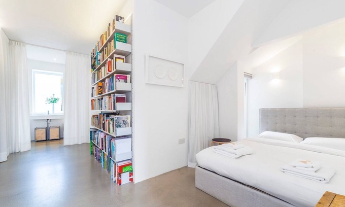 Herne Hill House | Pass the Keys | Modern Chic Home in London