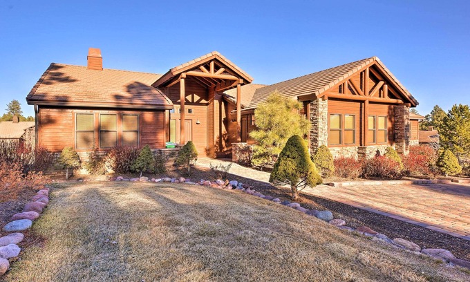 Torreon House | Patio, Deck & Grill: Spacious Show Low Home!