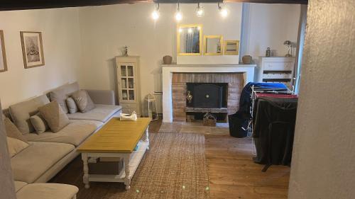 Gadencourt House | Pause Campagne 1