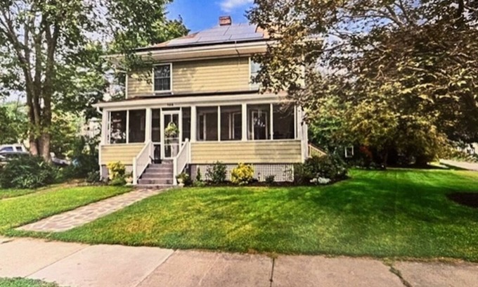 Washington Park House | Pawtuxet Village Cottage