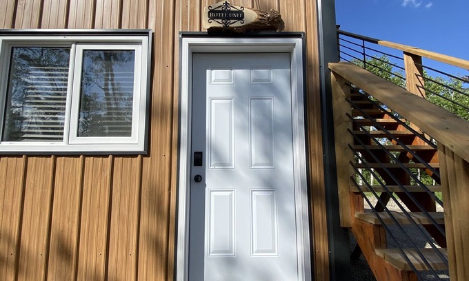 Mountain View Apartment | Payne Lake Wilderness Huts - Hotel Unit