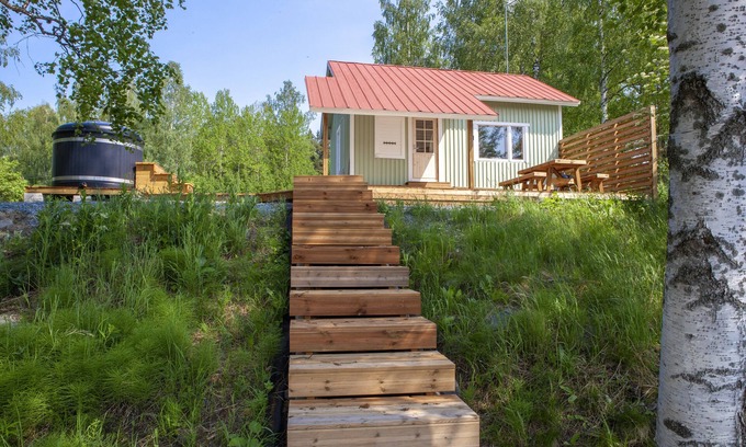 Hameenlinna Cottage | Peace and Privacy Travel - Aulanko Lake Hide-out