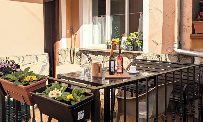 Puente Nuevo House | Peaceful 4-bedroom holiday home nestled between green mountains and beaches.