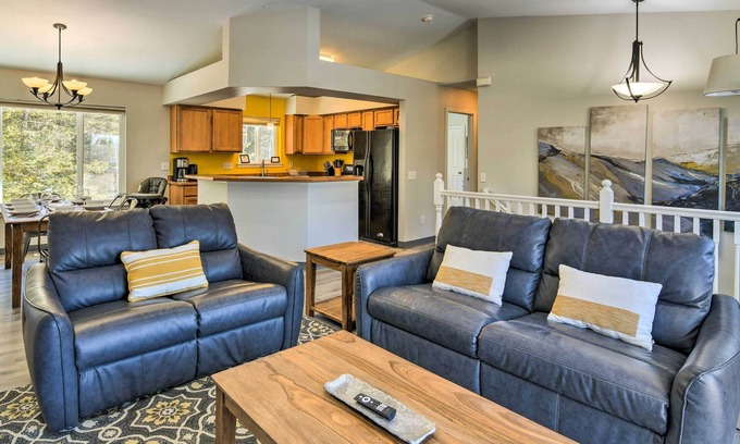 Rabbit Creek House | Peaceful Anchorage Getaway 12 Mi to Downtown!