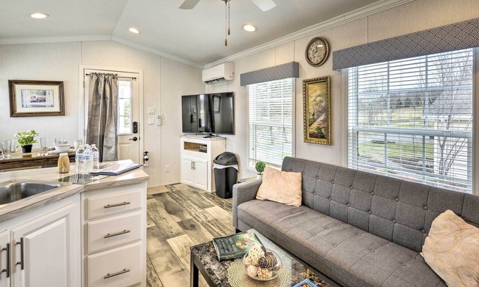 Pleasant Mount Cottage | Peaceful Cottage on 100 Acres: Ski Elk Mountain!