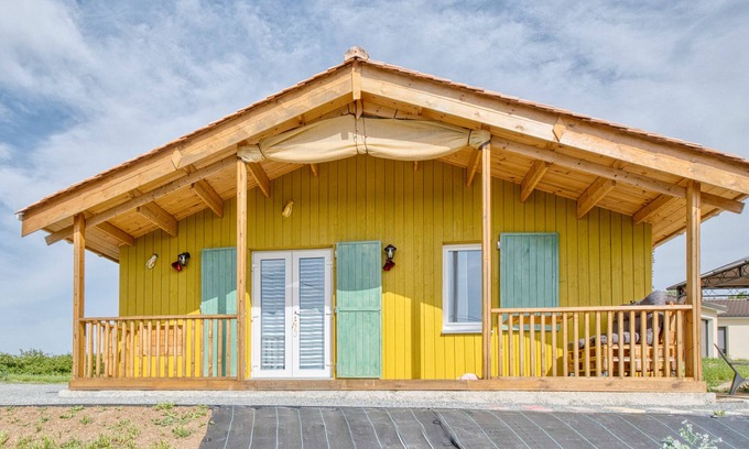 Thenac Ski Chalet | Peaceful Getaway in Dordogne – Chalet for 4 People