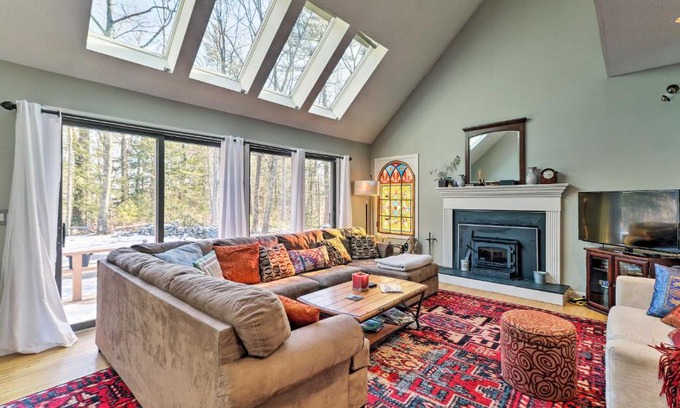 Goshen House | Peaceful Goshen Cottage with Screened Porch and Views!