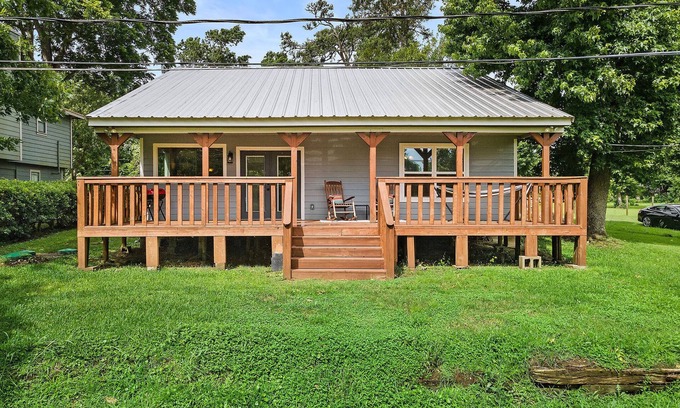 Baytown House | Peaceful Waterfront Property with Outdoor Space
