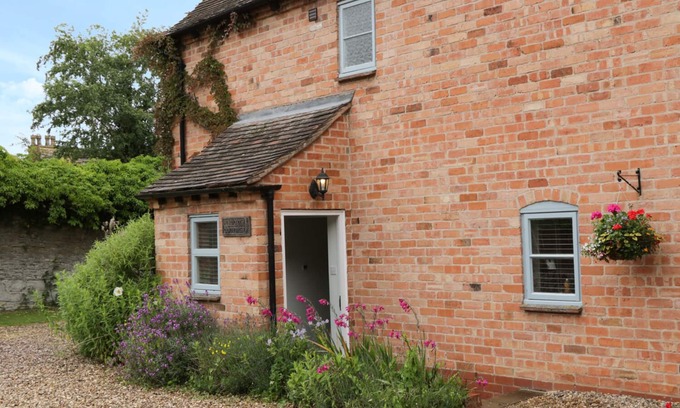 Wickhamford Cottage | PEBWORTH COTTAGE, family friendly, luxury holiday cottage in Pebworth