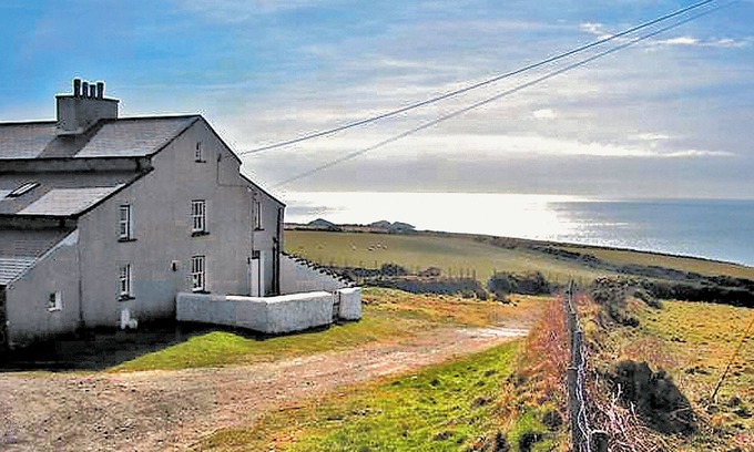 Garn Fadryn Cottage | Penrhyn Mawr - HW7642