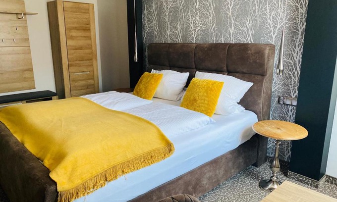 Schrobenhausen House | Pension Piatto d´Oro