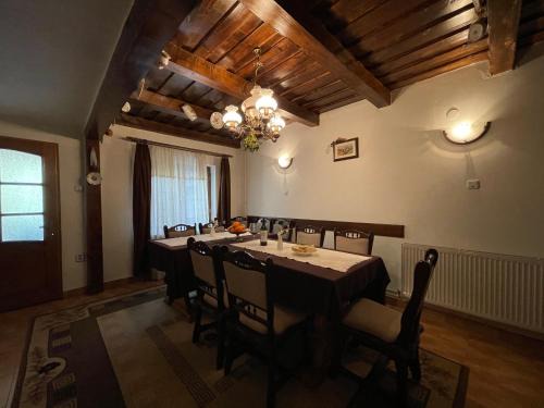 Sant House | Pensiunea Nechita