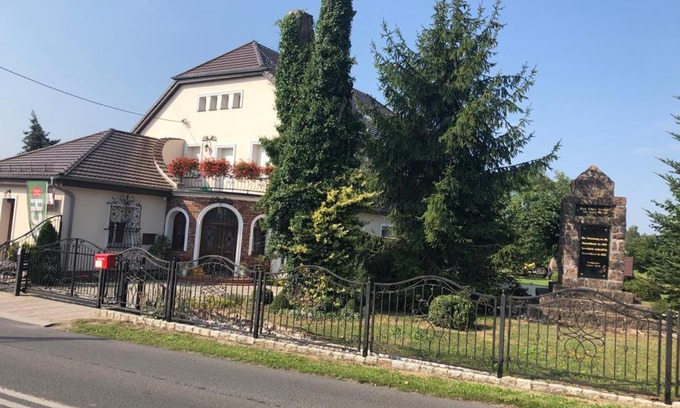 Nowogrod Bobrzanski House | Pensjonat Garack