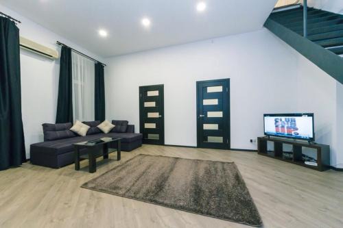 Verkhnie Misto Apartment | Penthouse on Maydan Loft Style