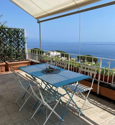 Arenzano Apartment | Penthouse - Pineta di Arenzano