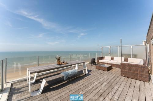 Westende Apartment | Penthouse Soleilla - pure relaxation with sea view in a prime location