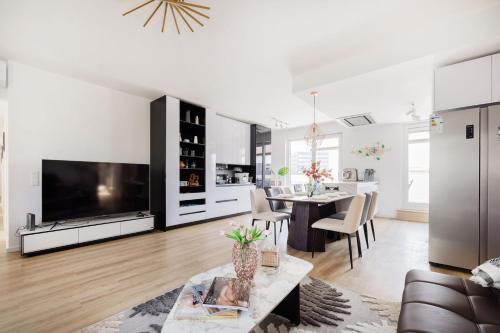 Corvin negyed Apartment | Penthouse with Terraces, Sky Garden & Free Parking