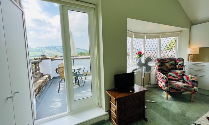 Llanferres Bed & Breakfast | Pentre Cerrig Country House