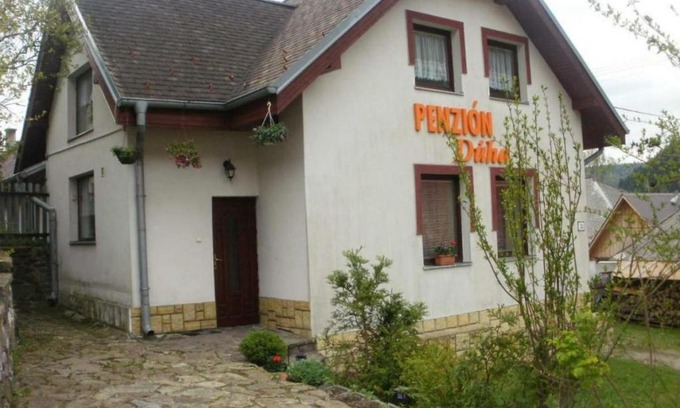 Dedinky House | Penzíón Dúha