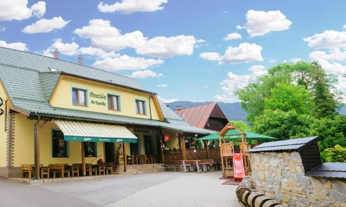 Sulov-Hradna House | Penzión Na Kopečku