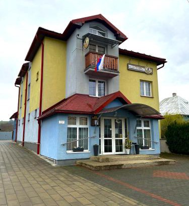 Stropkov House | Penzión Nezábudka