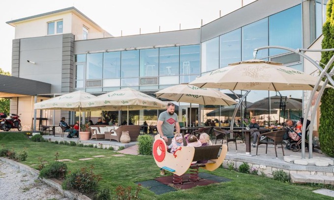 Lipany House | Penzion Troja