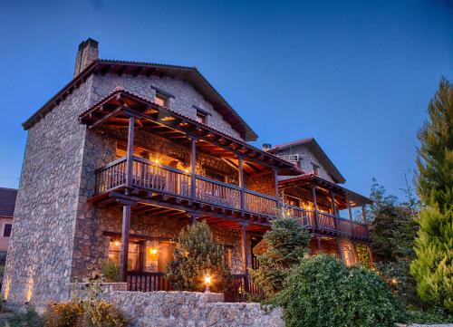 Mesaia Trikala House | Pera Alonia Guest House