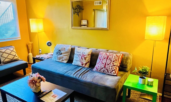 Aspen Hill Apartment | Perfect 3-bedroom 2-bath apartment with AC in Aspen Hill